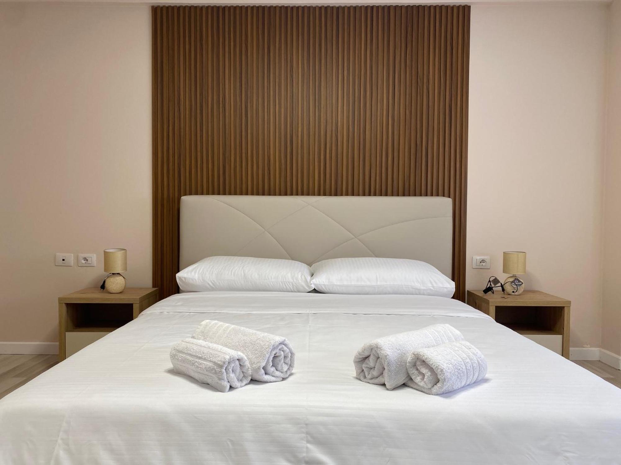 Central Cozy Apartment Tirana Kültér fotó