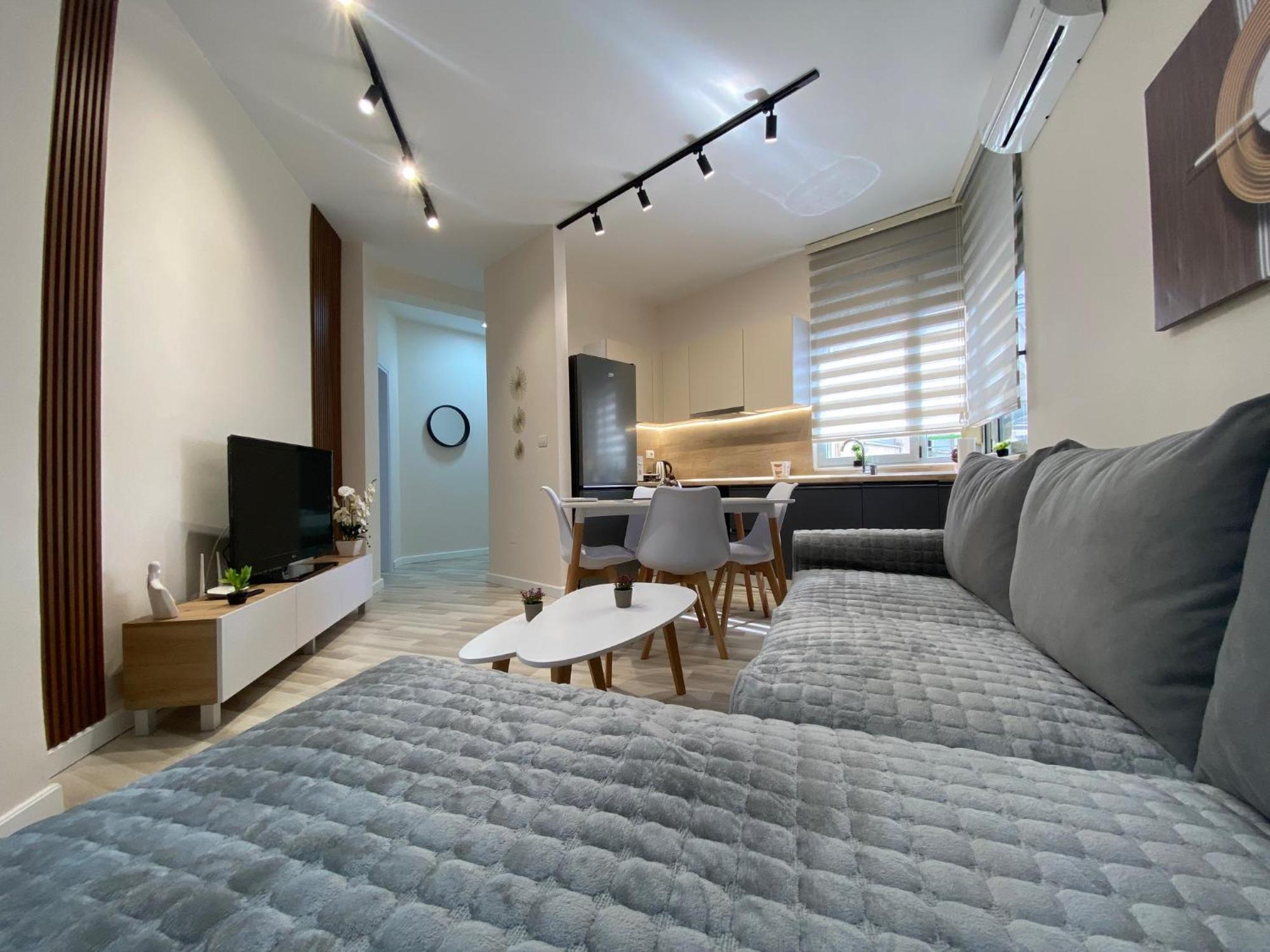 Central Cozy Apartment Tirana Kültér fotó