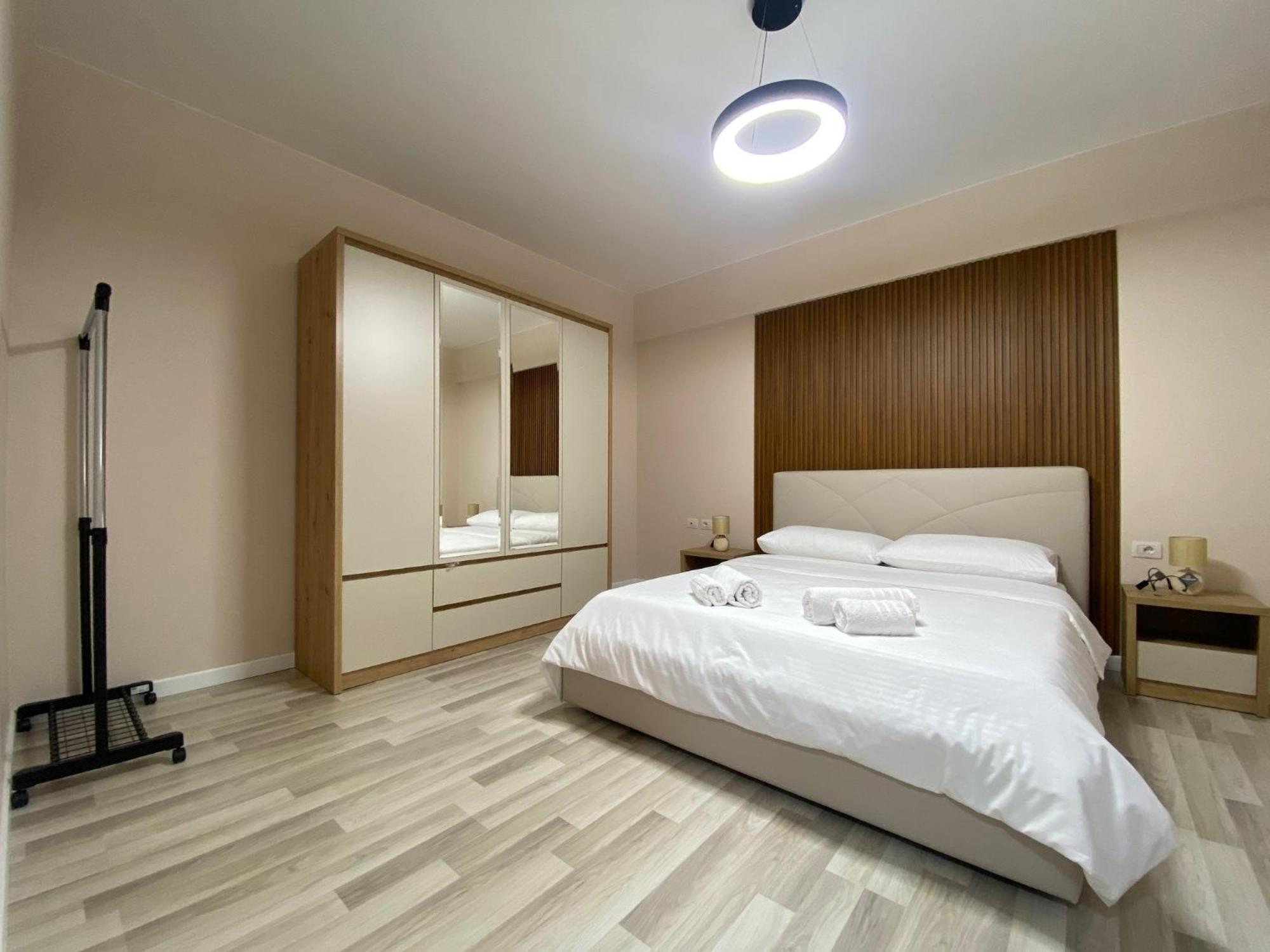Central Cozy Apartment Tirana Kültér fotó