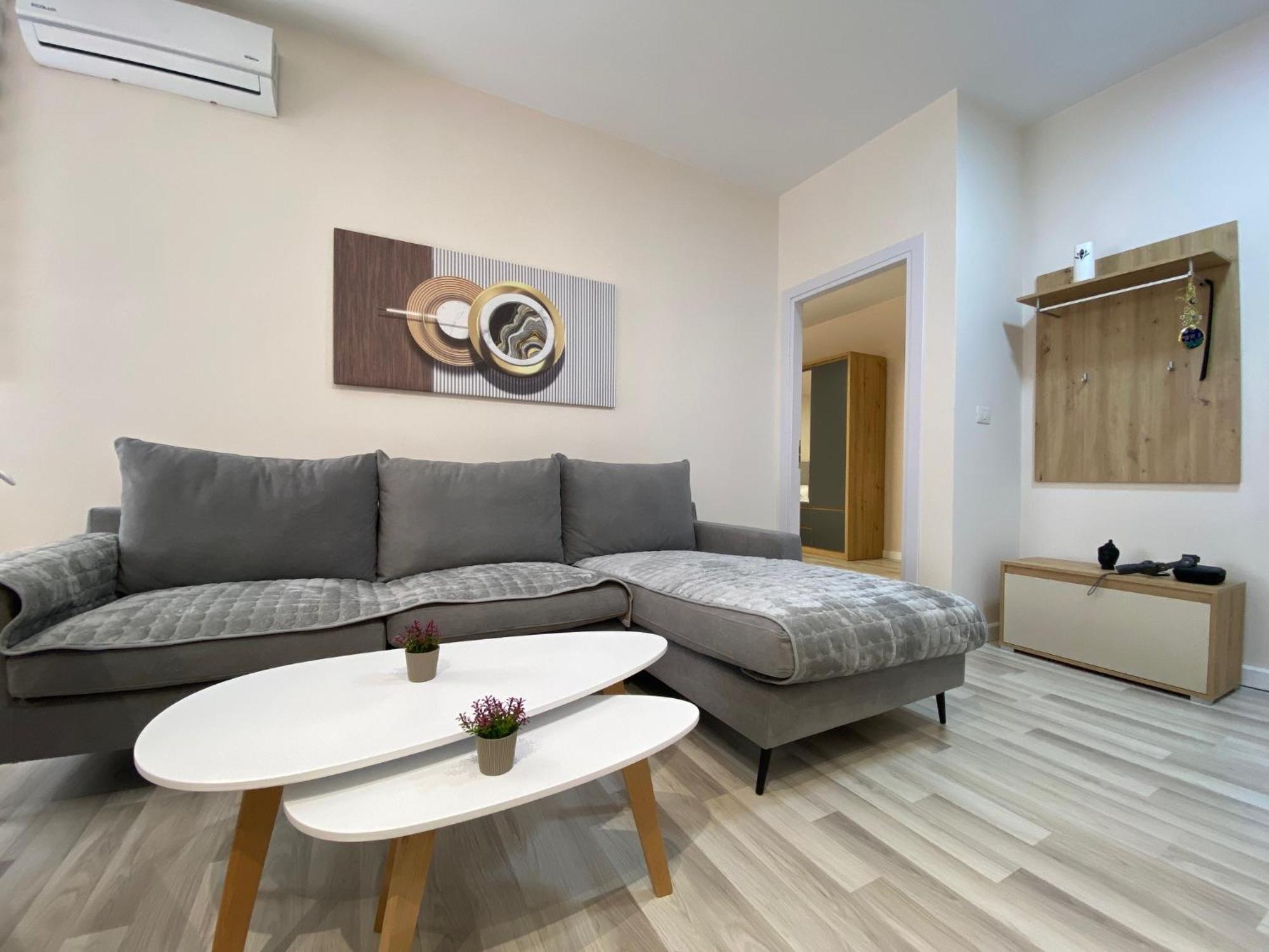 Central Cozy Apartment Tirana Kültér fotó